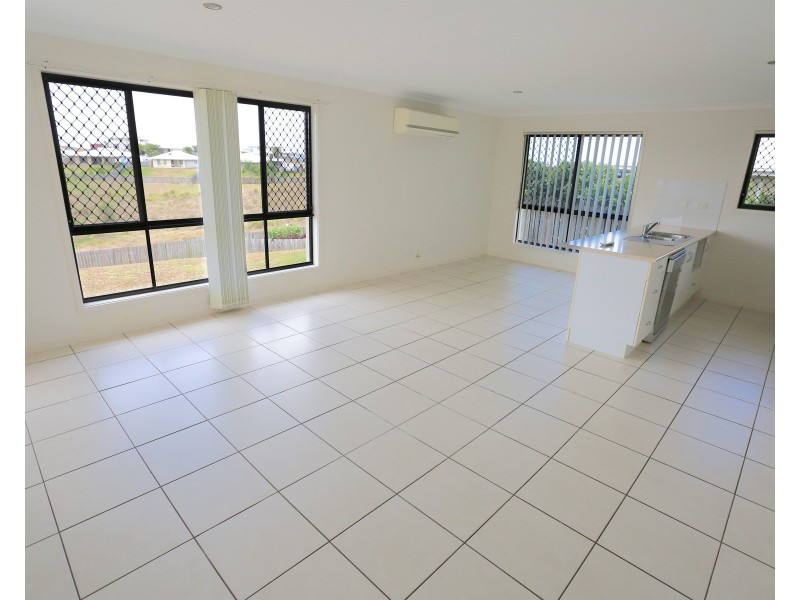 24 Falcon Crest, Zilzie QLD 4710