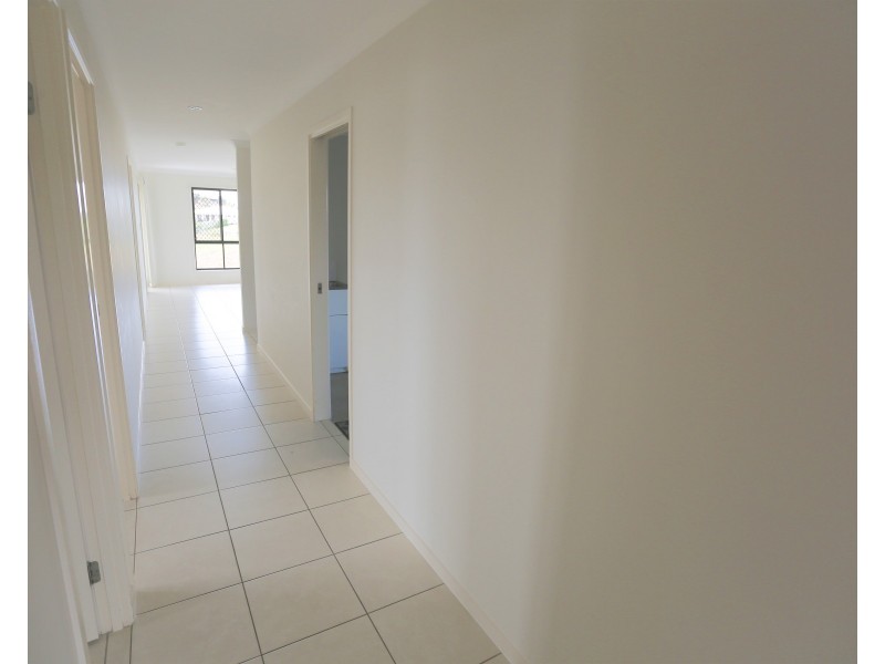 24 Falcon Crest, Zilzie QLD 4710