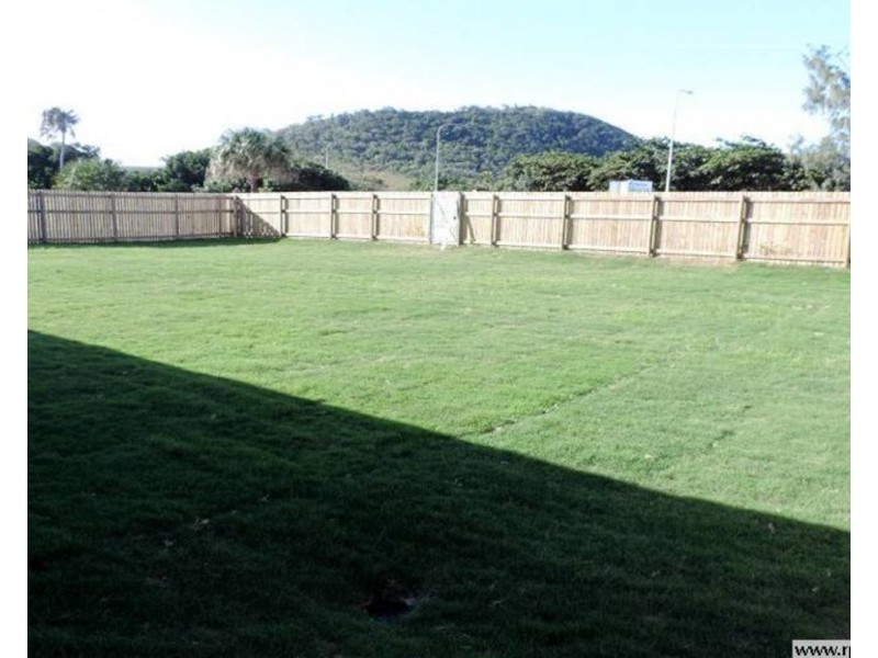 11 Waterpark Drive, Mulambin QLD 4703