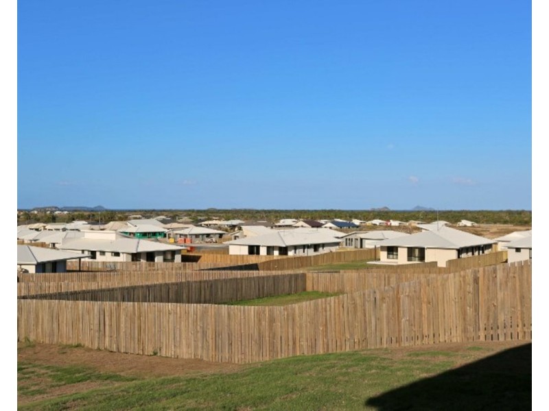 35 Falcon Crest, Emu Park QLD 4710