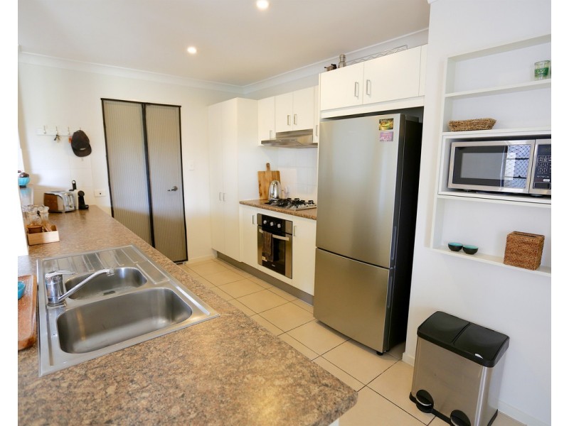 72 Cocoanut Point Drive, Zilzie QLD 4710