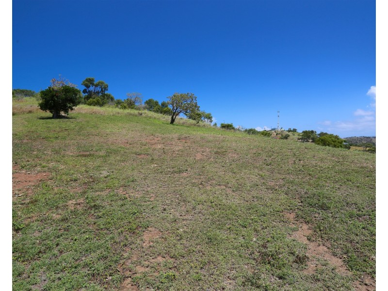 12 Paradise Way, Emu Park QLD 4710