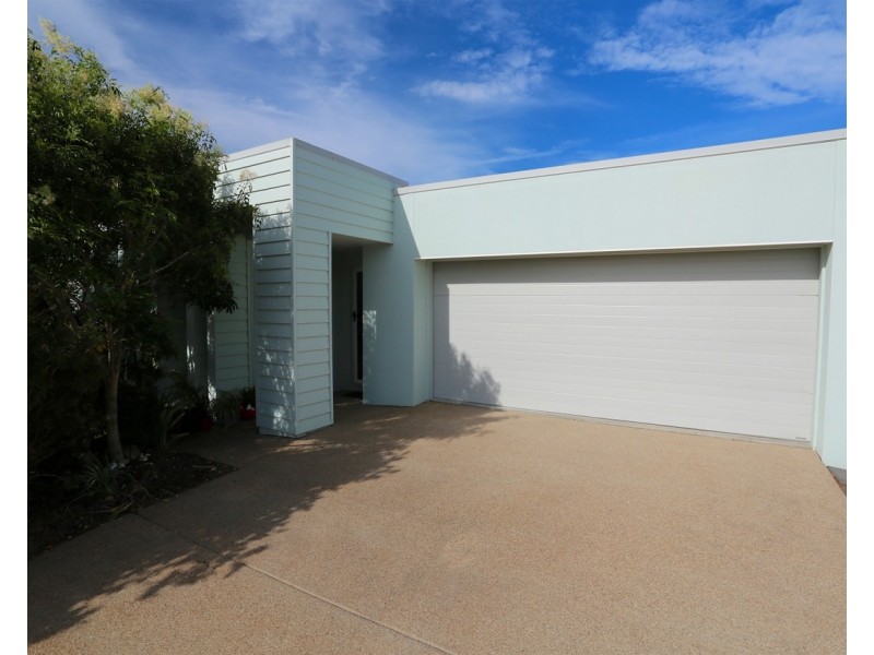 1 Barclay Avenue, Zilzie QLD 4710