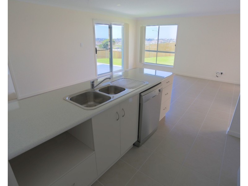 1 Barclay Avenue, Zilzie QLD 4710