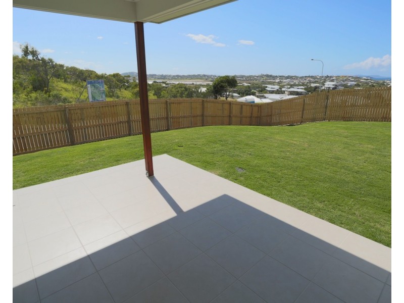 1 Barclay Avenue, Zilzie QLD 4710