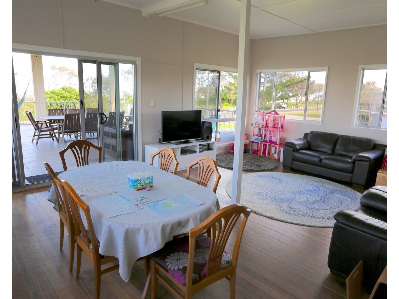 6 Esplanade, Zilzie QLD 4710