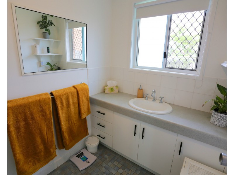 11 Karen Court, Emu Park QLD 4710