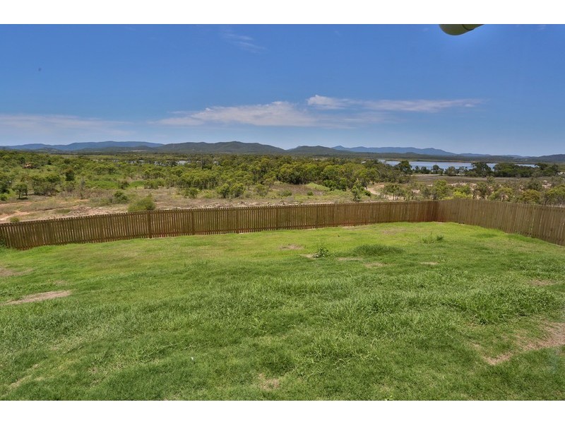 44 Falcon Crest, Zilzie QLD 4710