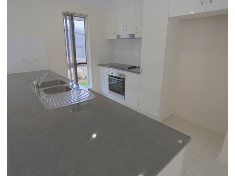 75 Cocoanut Point Drive, Zilzie QLD 4710