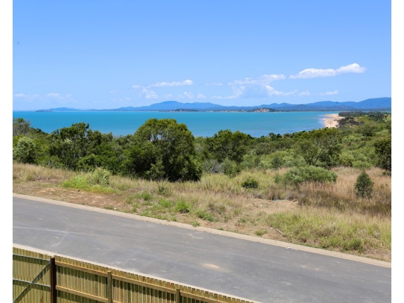 2 Ocean View Drive, Zilzie QLD 4710