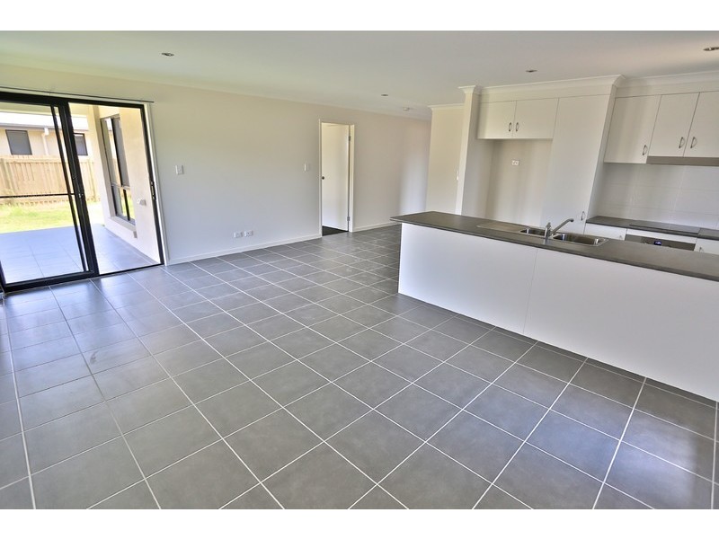50 Eagle Heights, Zilzie QLD 4710