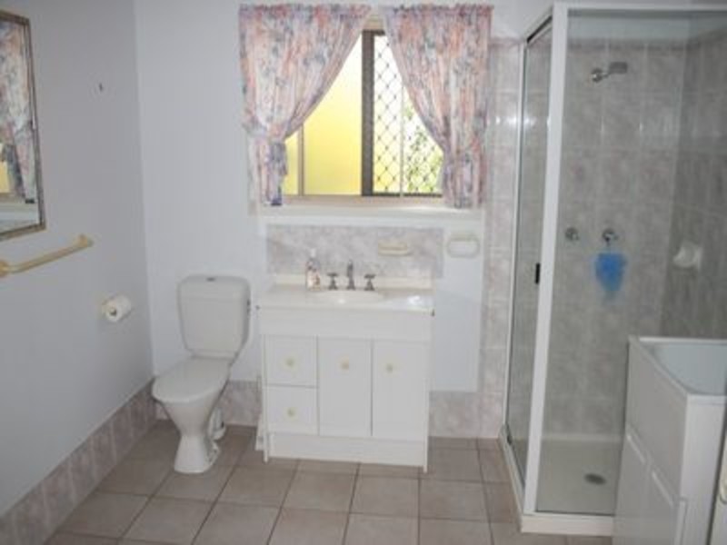 928 Scenic Highway, Kinka Beach QLD 4703