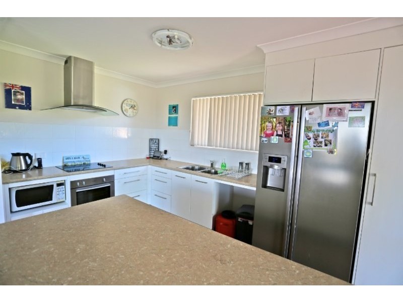 1 Larnach Street, Emu Park QLD 4710