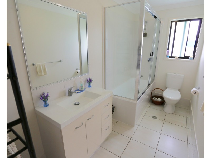 6 The Ridge Way, Zilzie QLD 4710