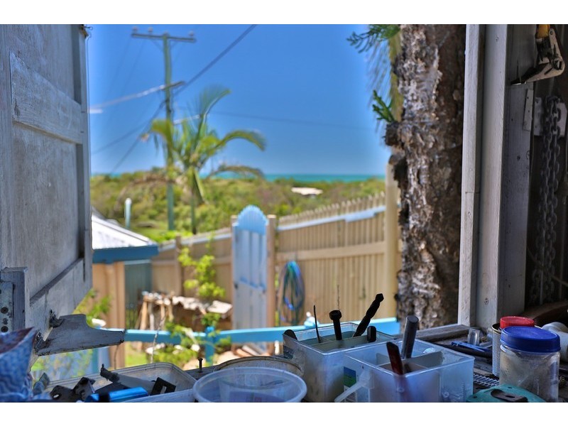 2 LARGE Street, Emu Park QLD 4710