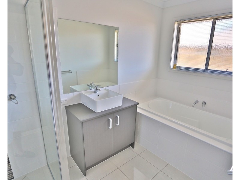 2 Aqua Lane, Mulambin QLD 4703