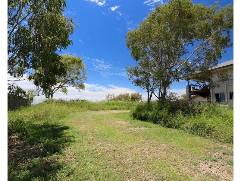 8 Hideaway Road, Zilzie QLD 4710