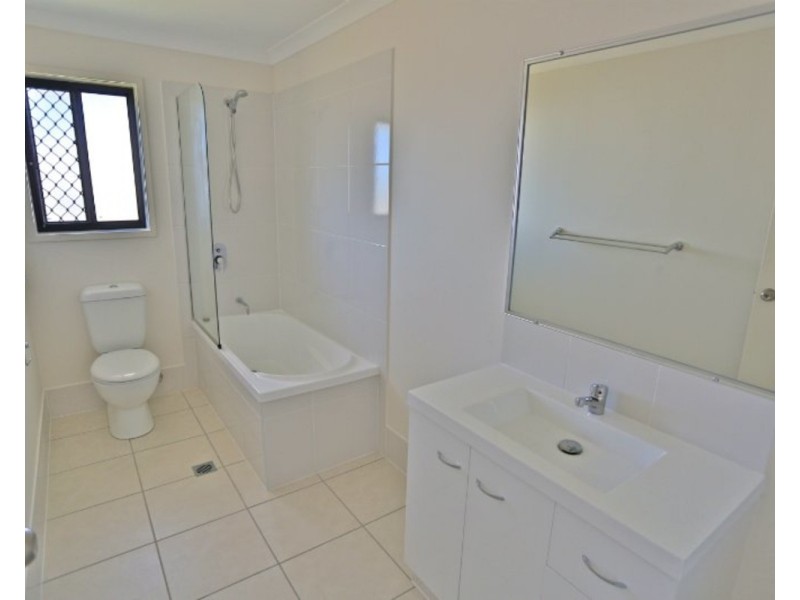 34 Falcon Crest, Zilzie QLD 4710