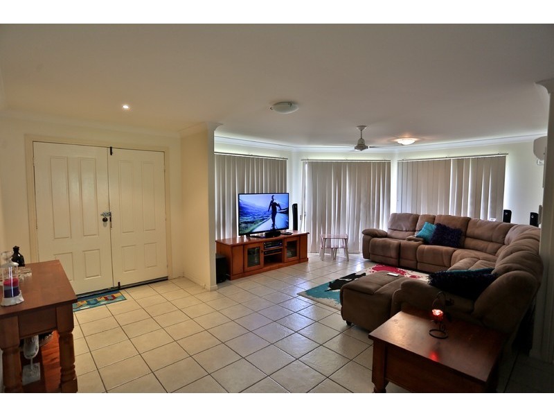 6 Triton Close, Zilzie QLD 4710