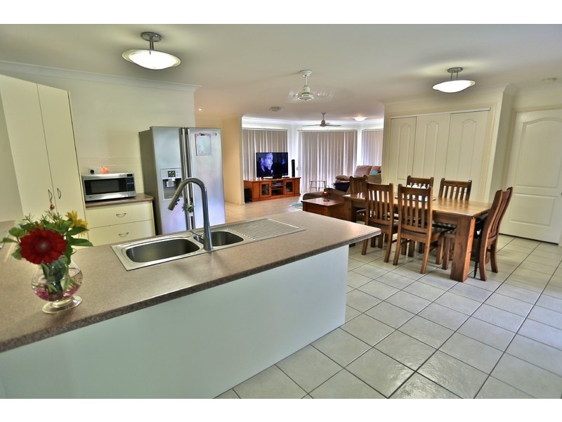 6 Triton Close, Zilzie QLD 4710