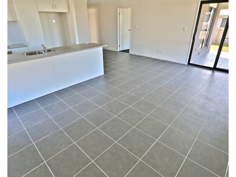 33 New Forest Road, Zilzie QLD 4710