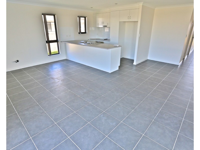 33 New Forest Road, Zilzie QLD 4710