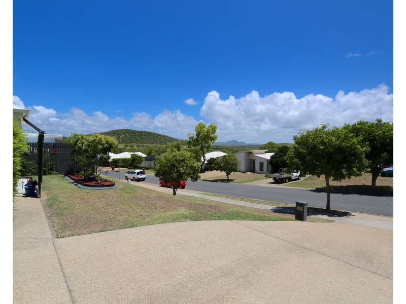71 Cocoanut Point Drive, Zilzie QLD 4710