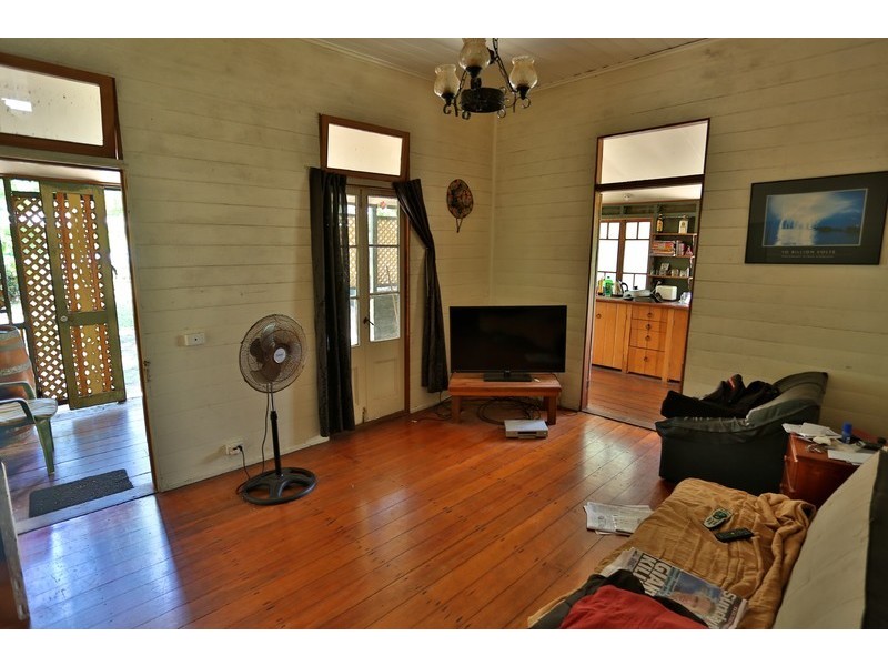 16 Oak Street, Emu Park QLD 4710