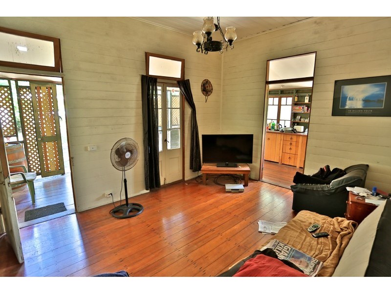 16 Oak Street, Emu Park QLD 4710