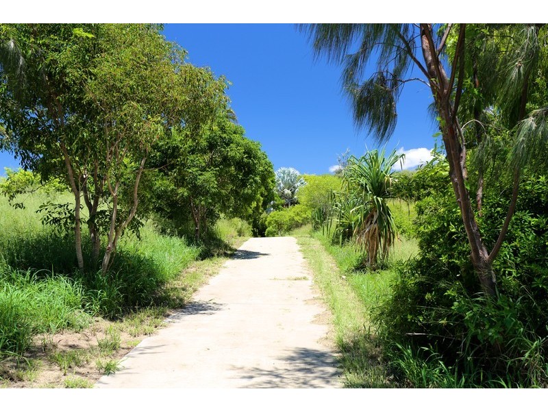 16 Oak Street, Emu Park QLD 4710