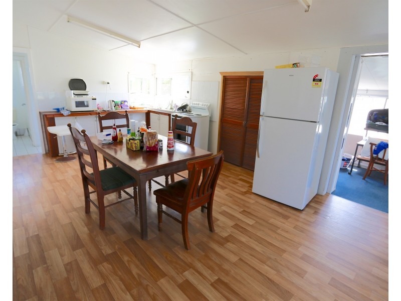 16 Bright Street, Emu Park QLD 4710