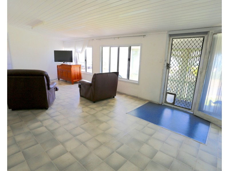 16 Bright Street, Emu Park QLD 4710