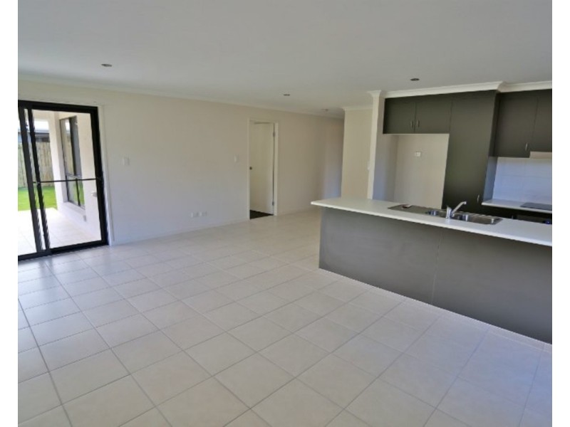 30 Beachside Circuit, Mulambin QLD 4703
