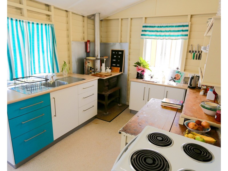 7 Bright Street, Emu Park QLD 4710