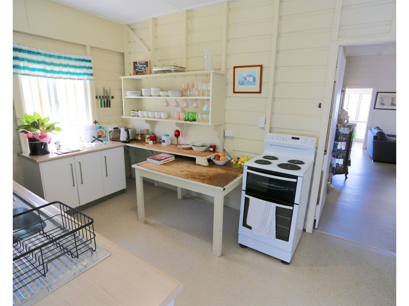 7 Bright Street, Emu Park QLD 4710