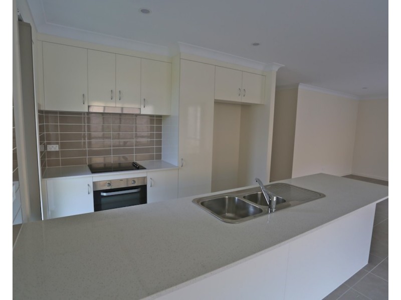 69 Cocoanut Point Drive, Zilzie QLD 4710