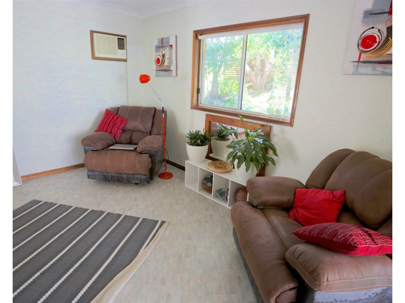 22 Catherine Avenue, Inverness QLD 4703