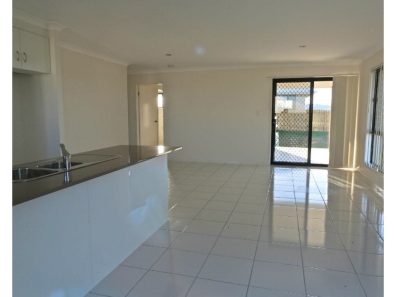35 Falcon Crest, Zilzie QLD 4710
