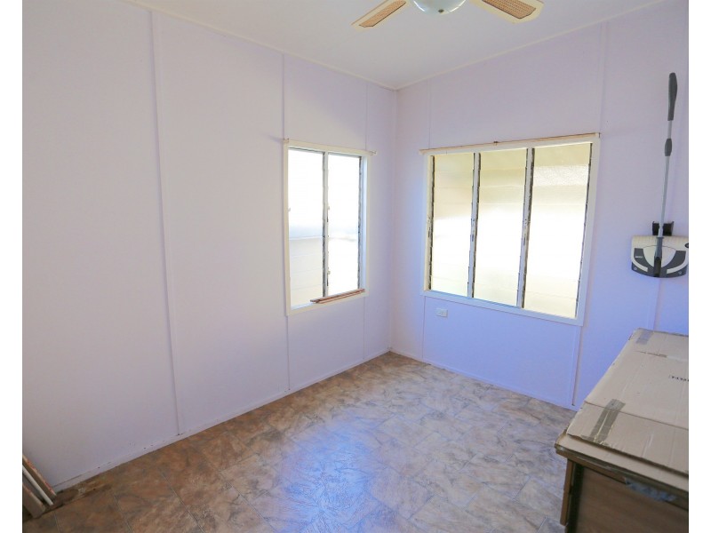 20 Meadow Street, Keppel Sands QLD 4702