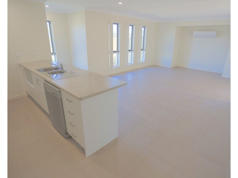 1 Seaspray Drive, Zilzie QLD 4710