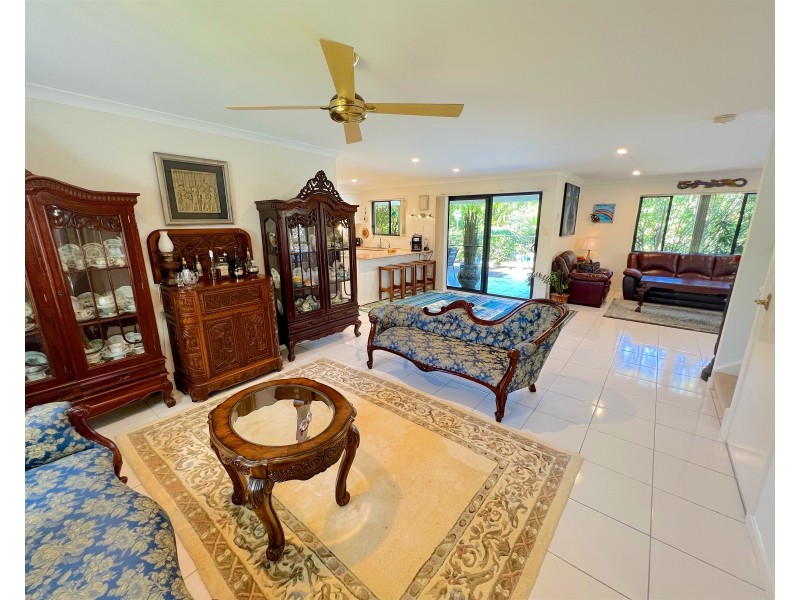 5 Cocoanut Point Drive, Zilzie QLD 4710