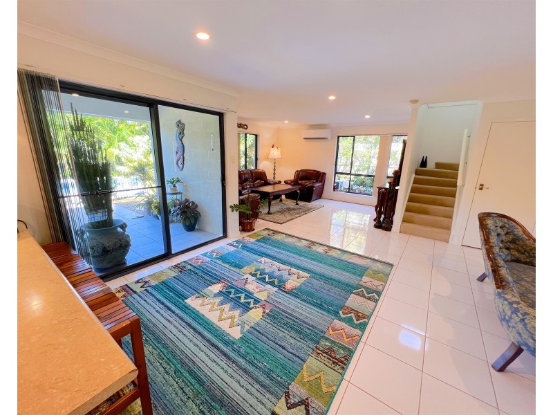 5 Cocoanut Point Drive, Zilzie QLD 4710