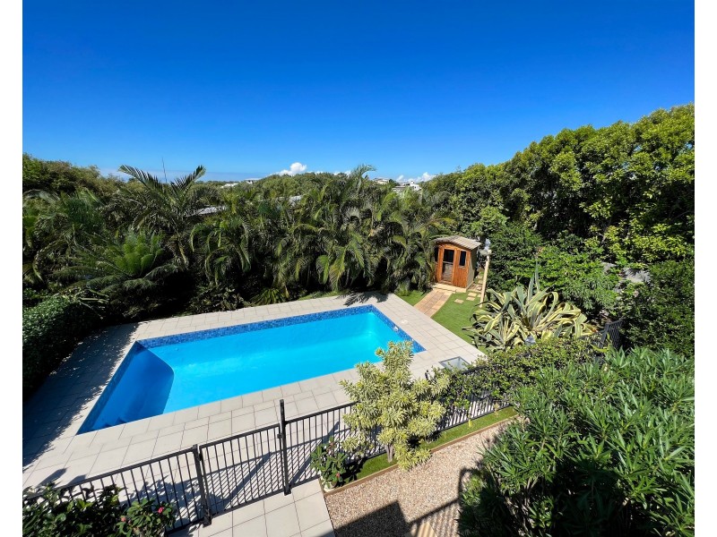 5 Cocoanut Point Drive, Zilzie QLD 4710