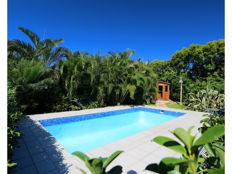 5 Cocoanut Point Drive, Zilzie QLD 4710