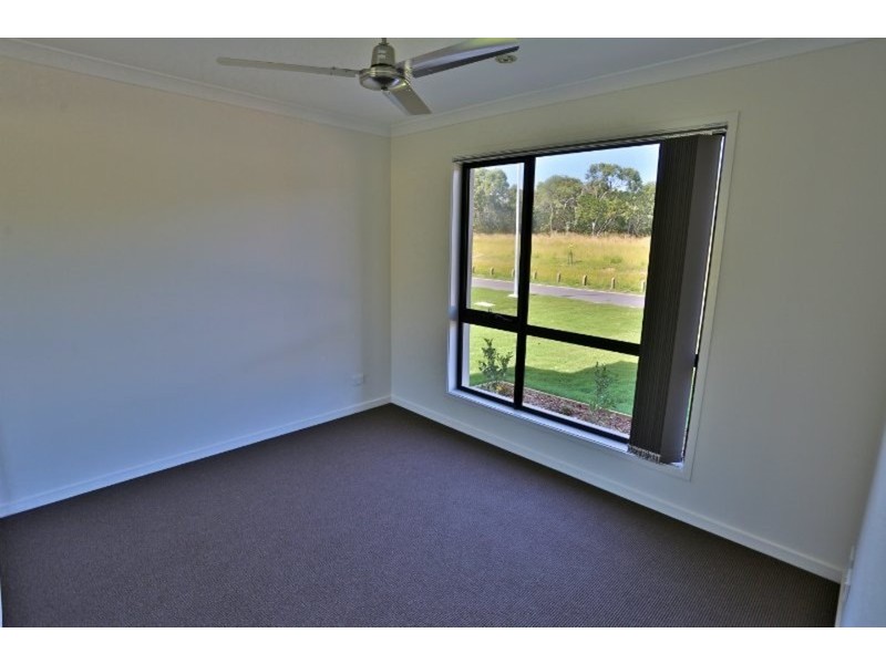 13 Beachside Circuit, Mulambin QLD 4703