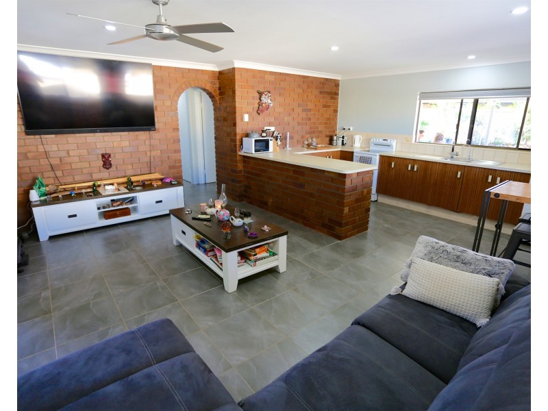 29 Brown Street, Emu Park QLD 4710