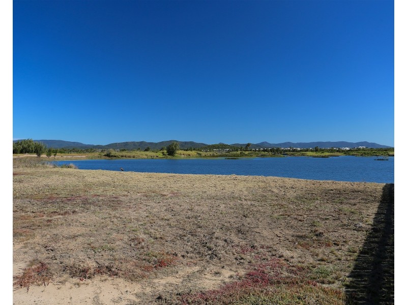 96 Amalfi Drive, Zilzie QLD 4710