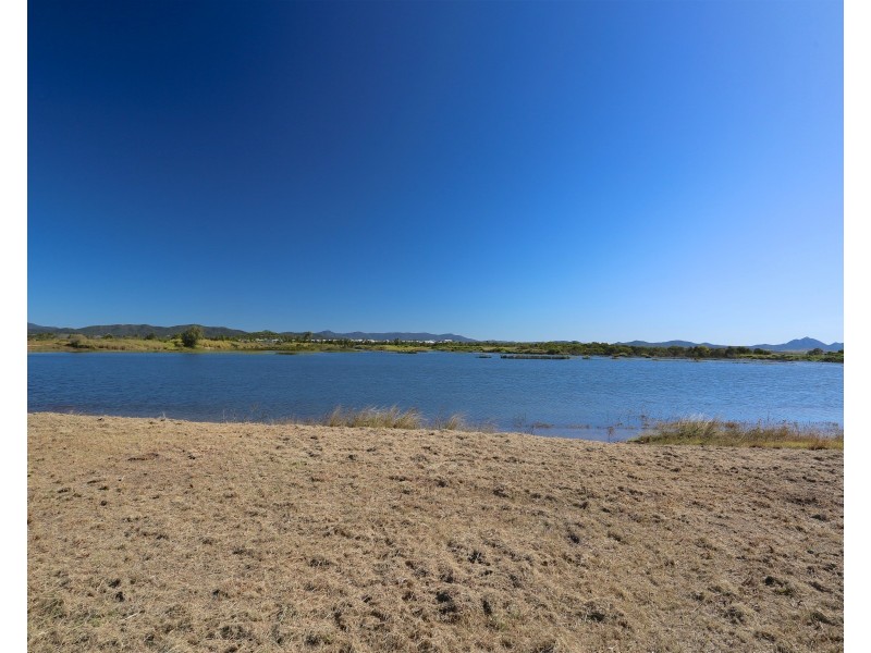 96 Amalfi Drive, Zilzie QLD 4710
