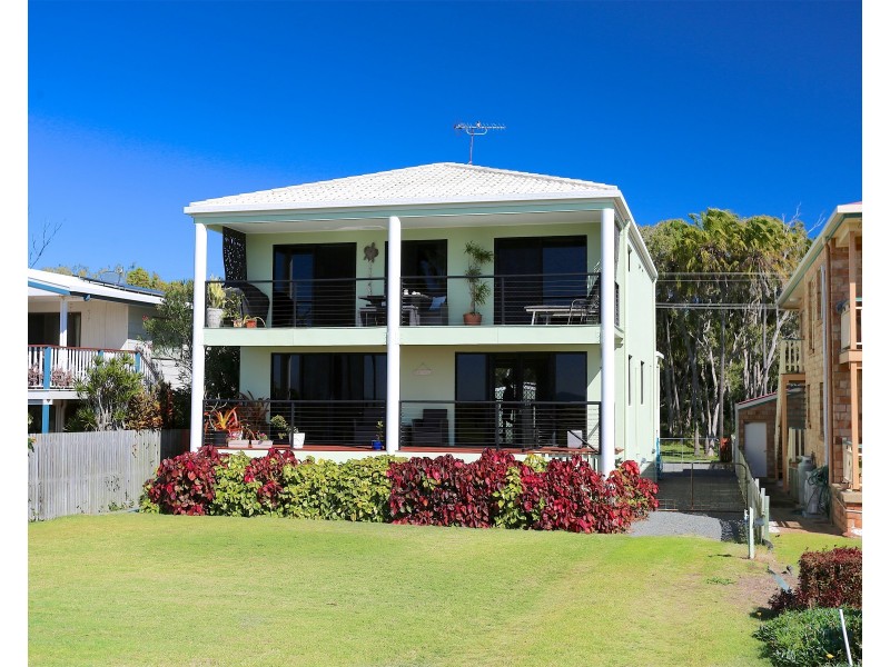 912 Scenic Highway, Kinka Beach QLD 4703
