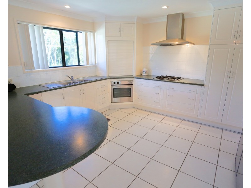912 Scenic Highway, Kinka Beach QLD 4703